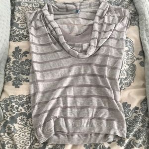 Guess size medium top